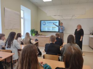профориентационная  встречу со старшеклассниками МБОУ “Ялтинской средней школы №7”