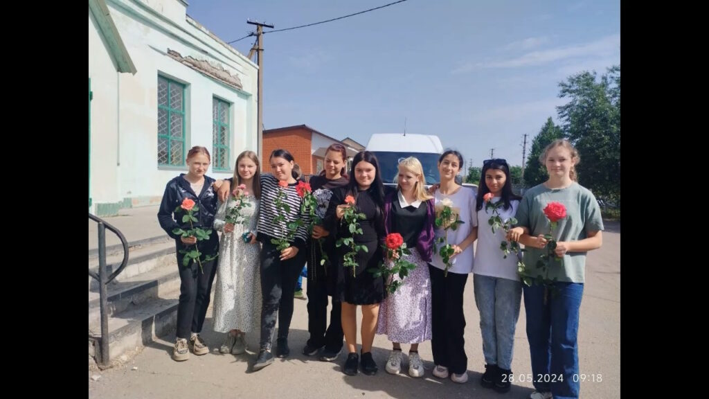 Акция "Дарите женщинам цветы"