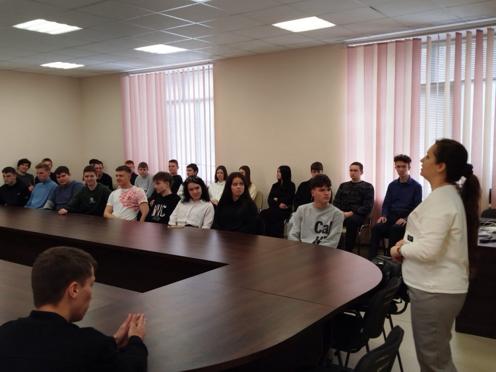 photo_2025-04-04_16-11-13-1024x768 ХГПУ провел серию познавательных мастер-классов