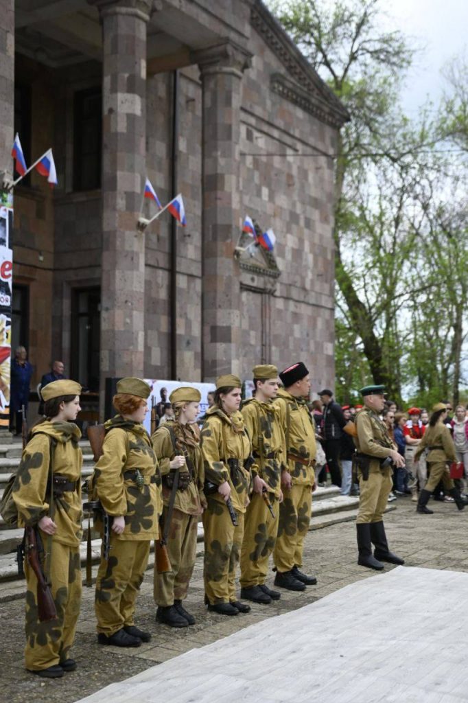 photo_2025-04-28_23-31-35-682x1024 Военно-историческая реконструкция «Бой накануне Победы»