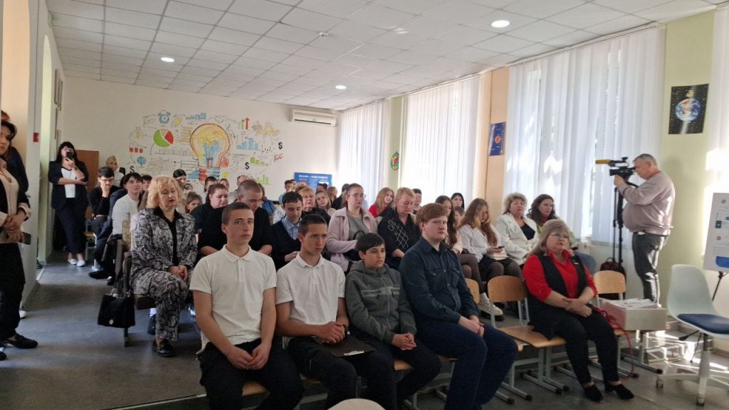 photo_2025-05-15_19-18-53-1024x576 Малая академия наук ХГПУ подвела итоги 2024-2025 учебного года